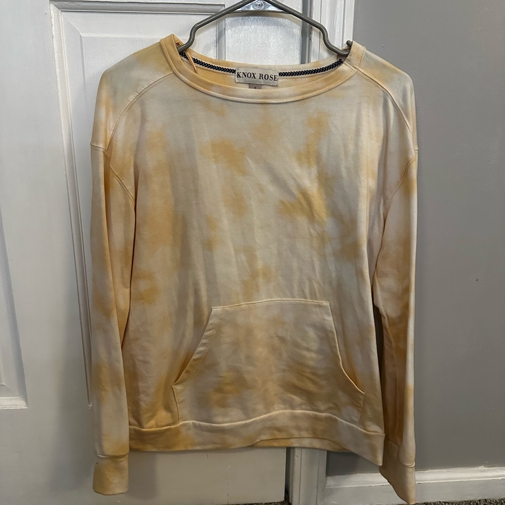 Knox Rose Yellow and White tie-dye crew neck Size Small